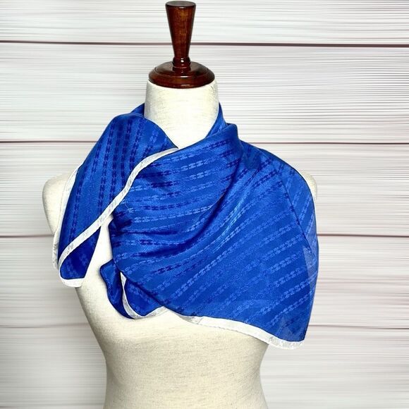 Silk Square Scarf Blue Jacquard White Trim made in Japan 31x31” - Picture 5 of 7